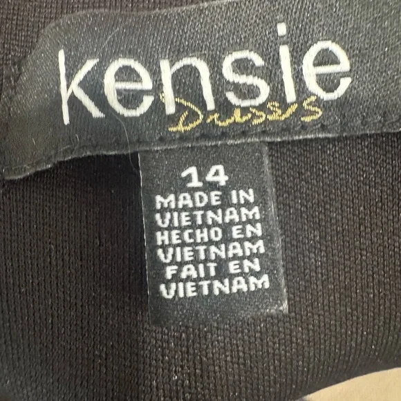 Kensie Floral V-Neck Dress - Black and White - Picture 12 of 13